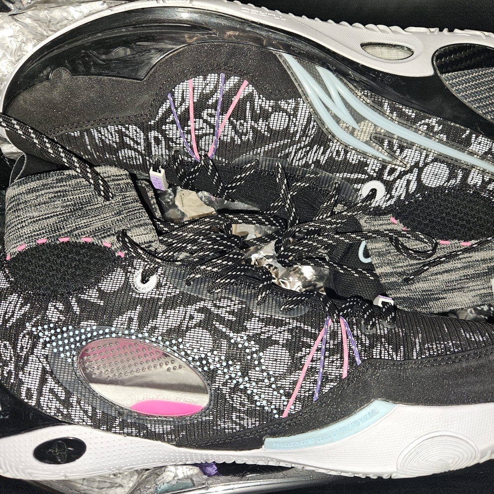 WOW Way Of Wade Ultra V2 Preowned Size 12